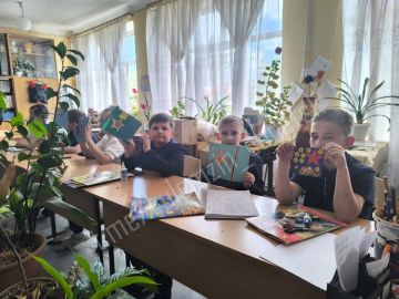 В преддверии празднования 80-й годовщины Победы в Великой Отечественной войне обучающиеся школы №151 приняли участие в акции «Открытка, хранящая память»