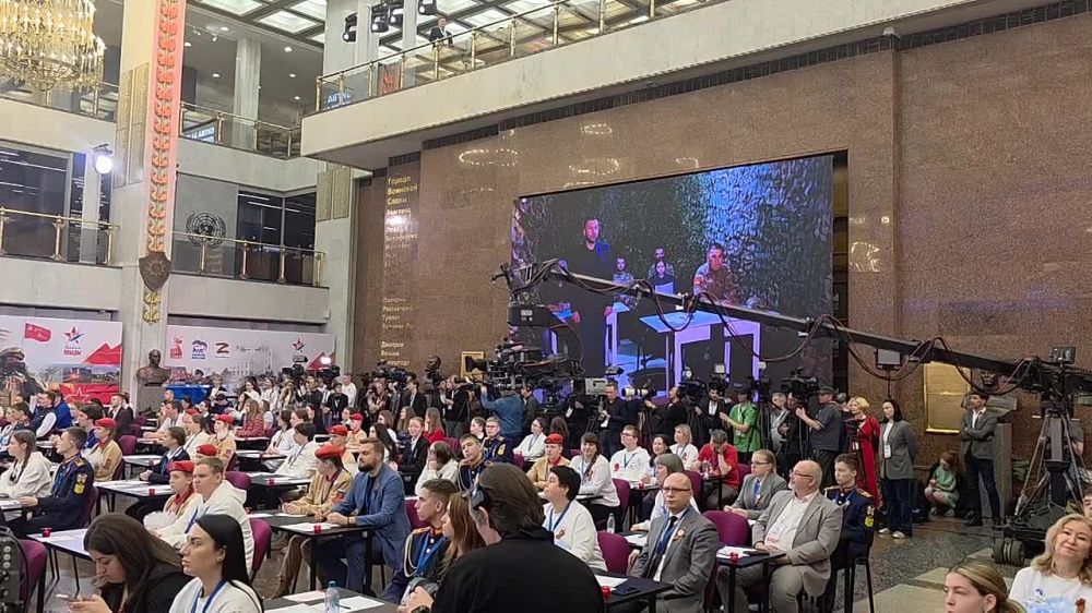 Денис Пушилин с площадки «Диктанта Победы» в Авдеевке: «Диктант Победы» - далеко не только проверка знаний, это возможность почувствовать себя наследниками великой истории нашей страны