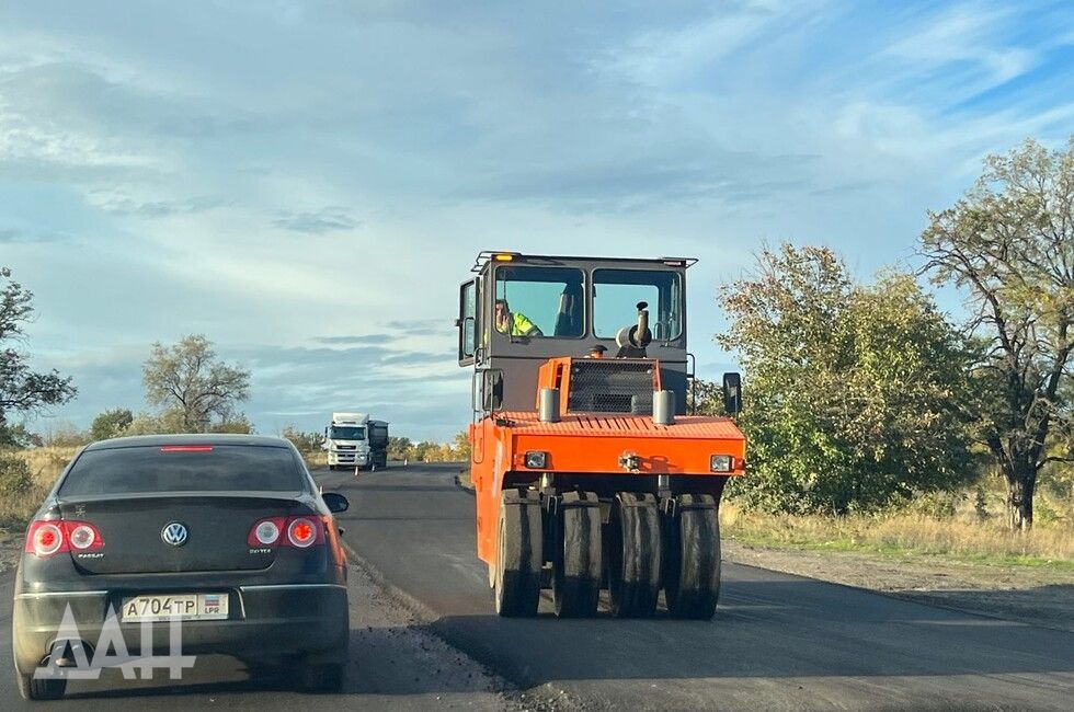 В ДНР дополнительно отремонтируют дороги на 11 улицах в Шахтерске и Снежном