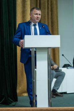 Министр Алексей Шебалков принял участие в работе Третьего международного экологического форума «Zа наше будущее», который вчера стартовал в Симферополе