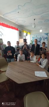 25 апреля в центральной детской библиотеке для учеников 5 класса СШ №4 состоялся урок памяти «Зона экологического бедствия» ко Дню Памяти погибших на Чернобыльской АЭС