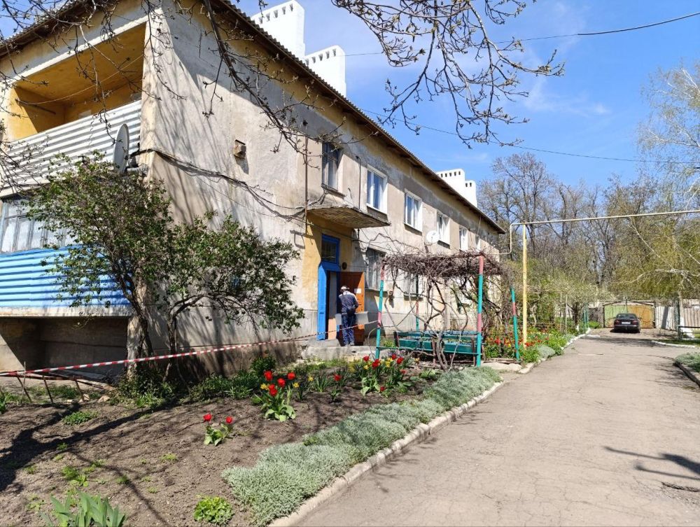 Игорь Лызов: Бригада из ЕАО продолжает работать в многоквартирном доме в пос