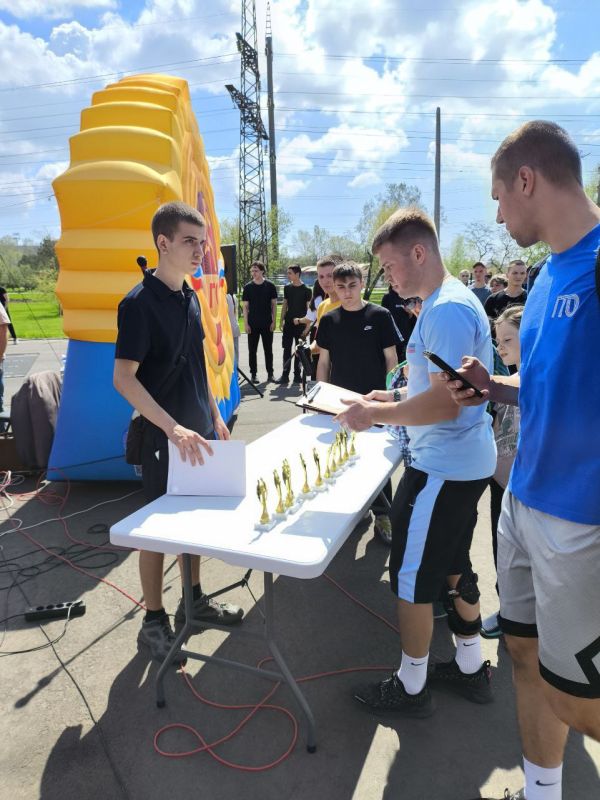 24        -      !             ...