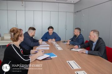Депутаты провели выездное заседание с коллективом РОС «Феникс»