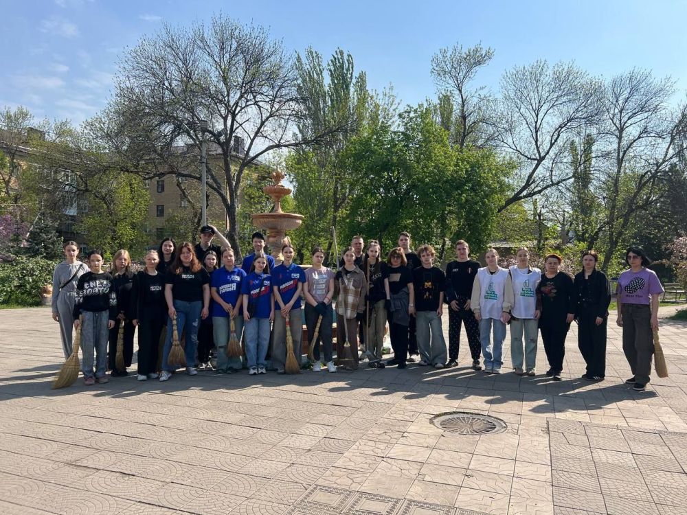 Молодежь Ждановки приняла участие в общереспубликанском субботнике