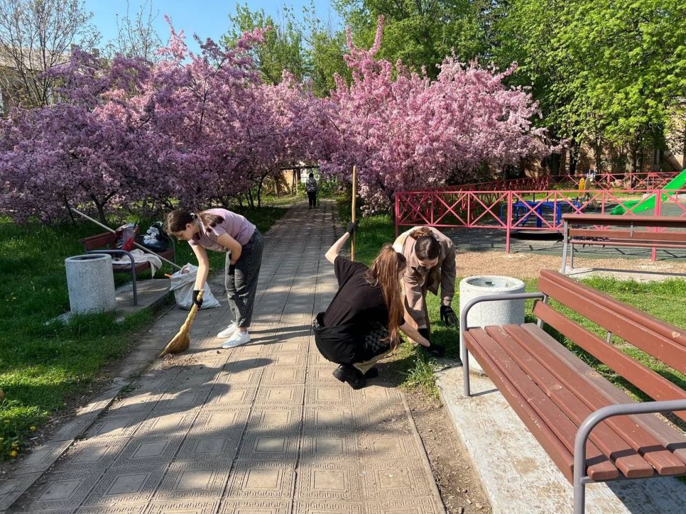 26 апреля 2025 года юнармейцы ВПК «Отвага» г.Ждановка приняли участие во Всероссийском субботнике