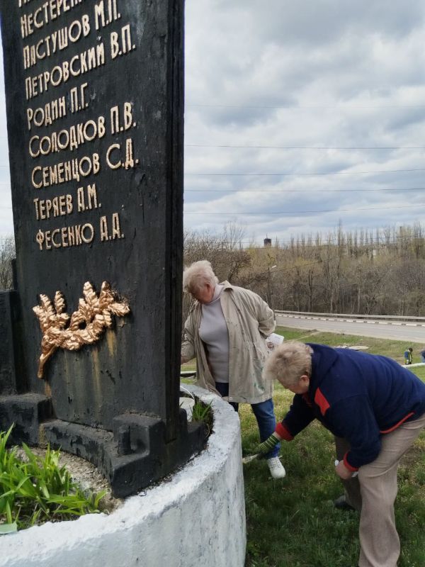 ������ ��������: � ���������� 80-����� ������ � ������� ������������� �����, � ������ ����� "������ �������", ��������� � �������� ����� "������������� ��������������� ��������" ������� ������ �� ��������������� ���������...