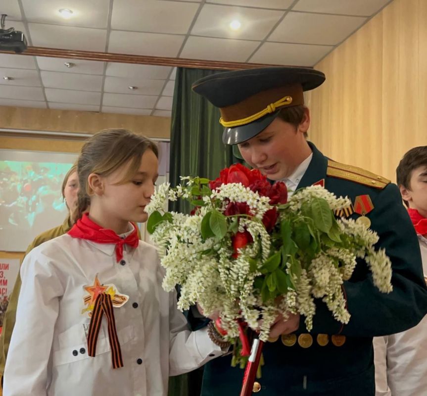 В школе Ждановки прошел третий день защиты творческих отчетов «Волонтёрскими дорогами»