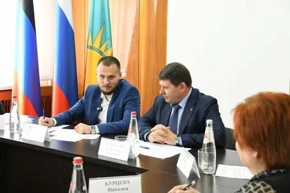 Министр молодежной политики ДНР встретился с активистами Макеевки