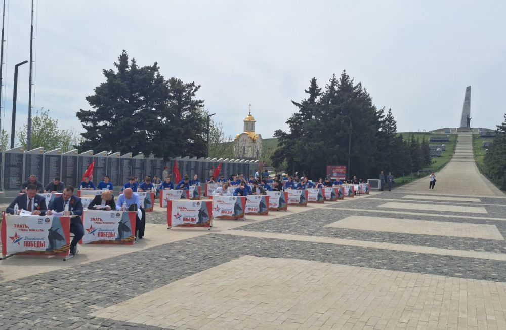 Председатель Народного Совета ДНР Константин Кузьмин подвел итоги «Диктанта Победы»