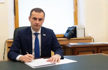 Андрей Крамар: В фокусе внимания СМИ сегодня две очень важные законодательные инициативы федерального уровня