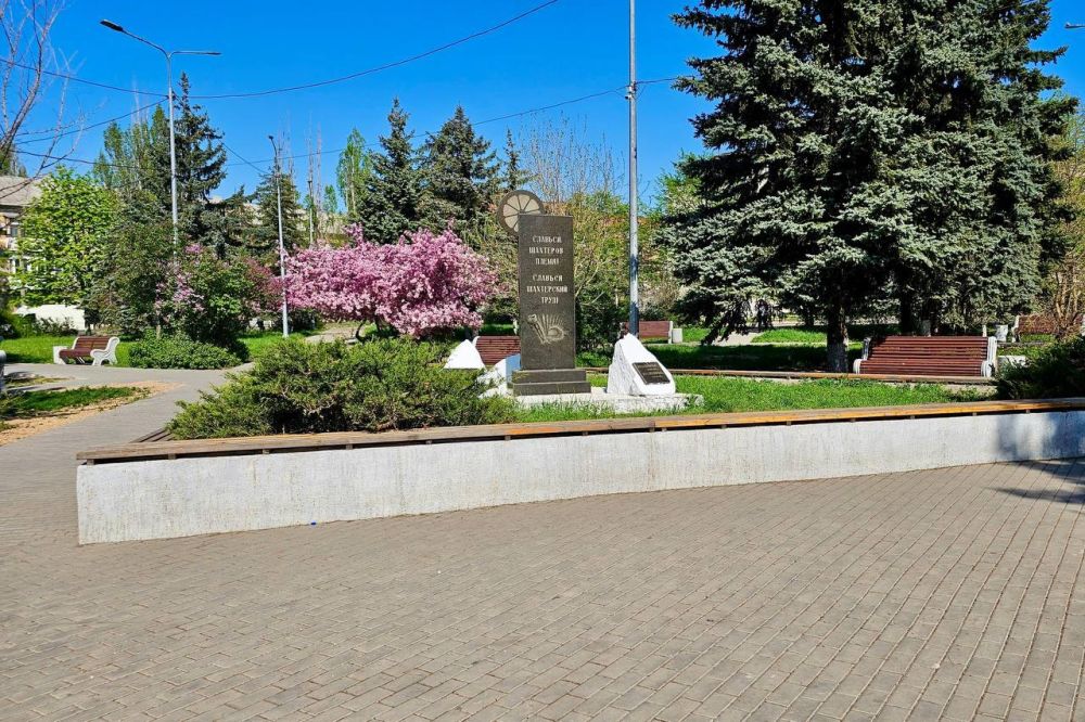 Губернатор Магаданской области проверил ход работ по восстановлению объектов в Ждановке