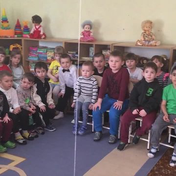 В рамках шефства детсадовцы Владимирского региона передали подарки в Кировское