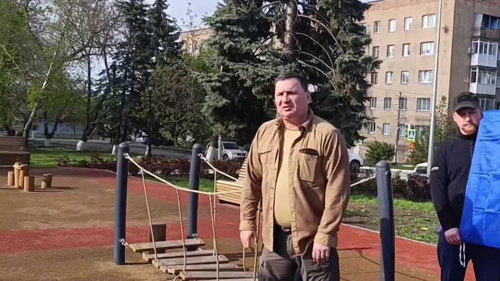 Игорь Лызов: 26 апреля в ходе проведения Всероссийского субботника на территории Амвросиевки прошли мероприятия по благоустройству общественных