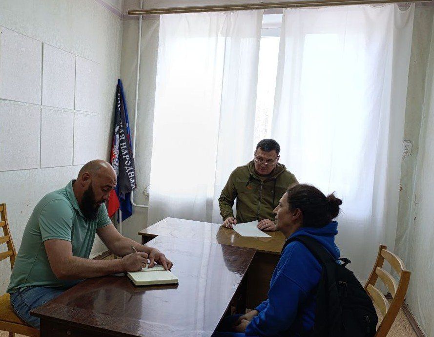 Игорь Лызов: Провёл приём граждан в администрации Амвросиевского округа