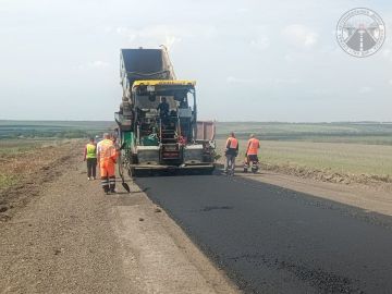 Продолжается ремонт дороги Трепельное - /21К-08/