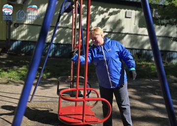 Иван Адамец: Активисты партии «Единая Россия» совместно с представителями межрайонной ИФНС России № 9 по ДНР и коммунальной службой, в рамках реализации партийного проекта «Городская среда», провели работы по...