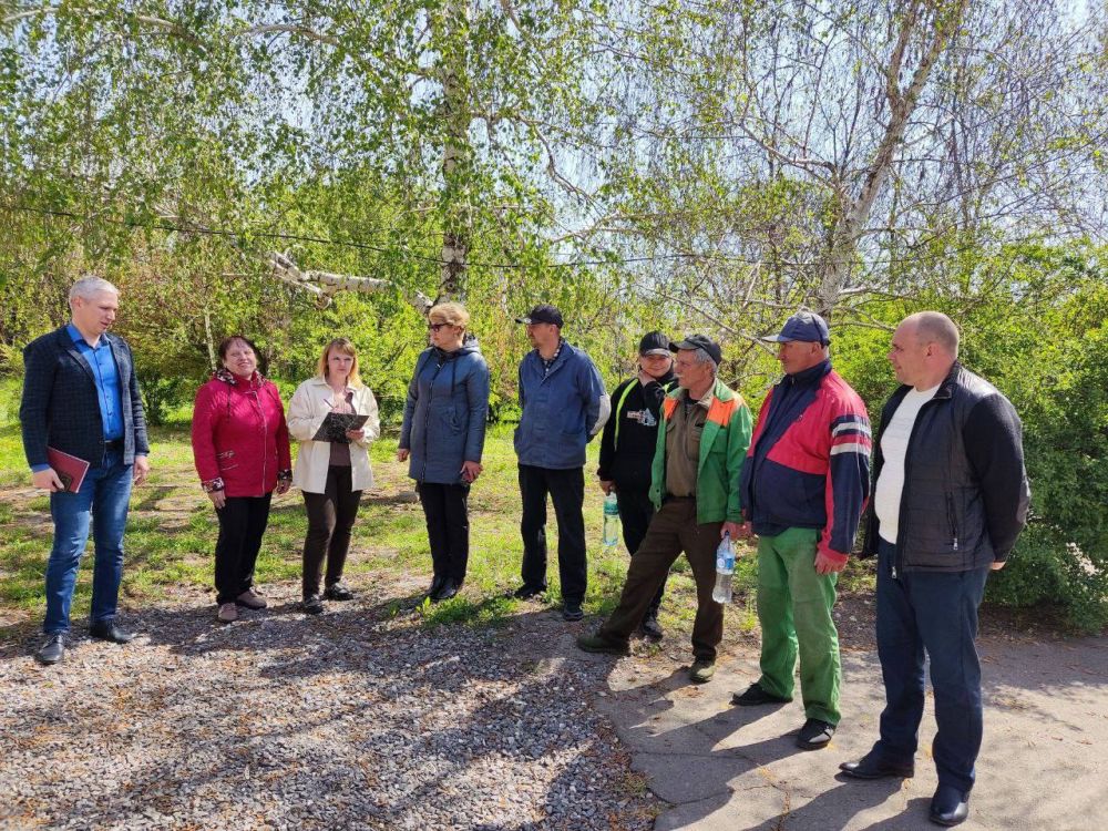 Сегодня 29 апреля, состоялась встреча с коллективом участка по благоустройству г.Моспино МУП АГОД «Зелёное строительство города Донецка»