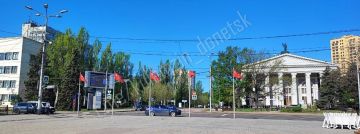 Продолжаем украшать город к 80-летию Великой Победы!