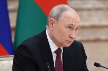 Путин предложил создать комиссию по сохранению исторической памяти