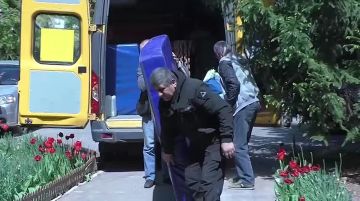 Представители международной волонтёрской группы «Москва-Донбасс» подготовили подарки детям в зоне СВО