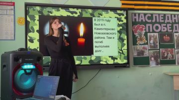 Руководитель Харцызского отделения ДРОО ветеранов СВО Свердлов Михаил Николаевич принял участие в «Уроке памяти», который прошёл в ГБОУ «Зеленовская школа г.о.Иловайск»