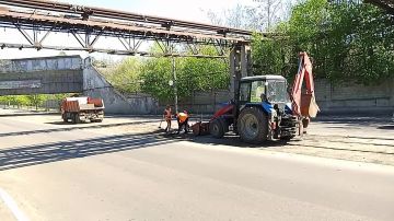 В Кировском внутригородском районе продолжаются работы в рамках двухмесячника по благоустройству