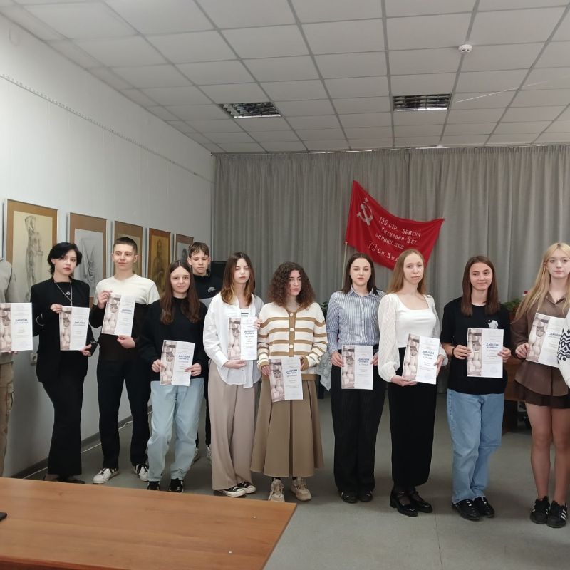Ученицы Ждановской школы искусств стали лауреатами Республиканской Олимпиады по «Академическому рисунку»