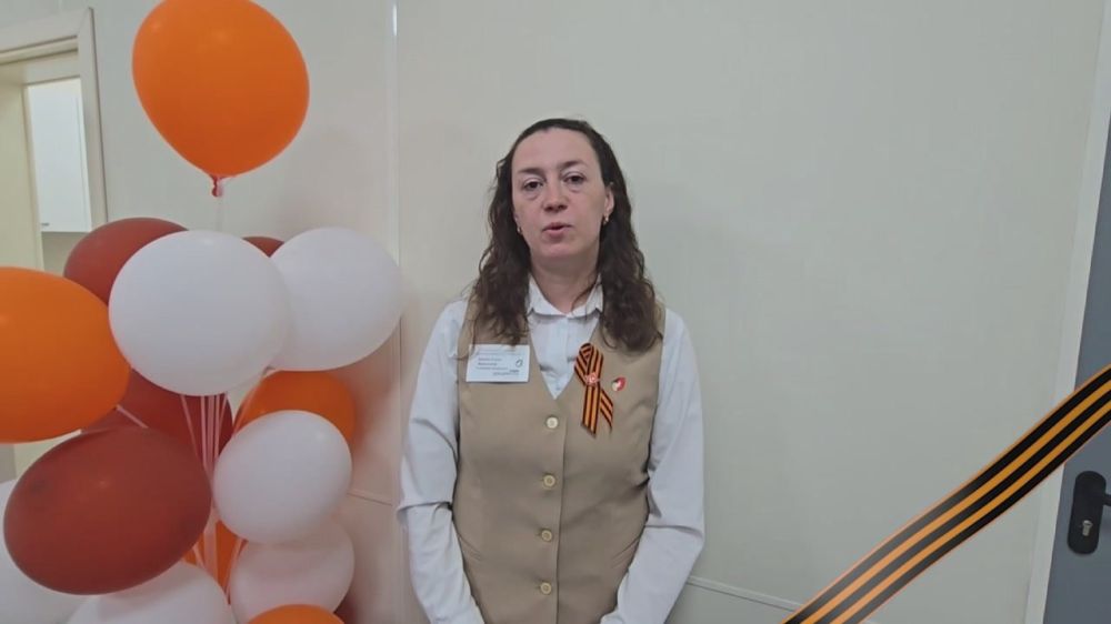 #ДеньПобеды. В преддверии празднования Дня Победы сотрудники отделения МФЦ в городе Юнокоммунаровск по адресу: ул. Рахманинова, 21, подготовили поздравления в память о великом дне