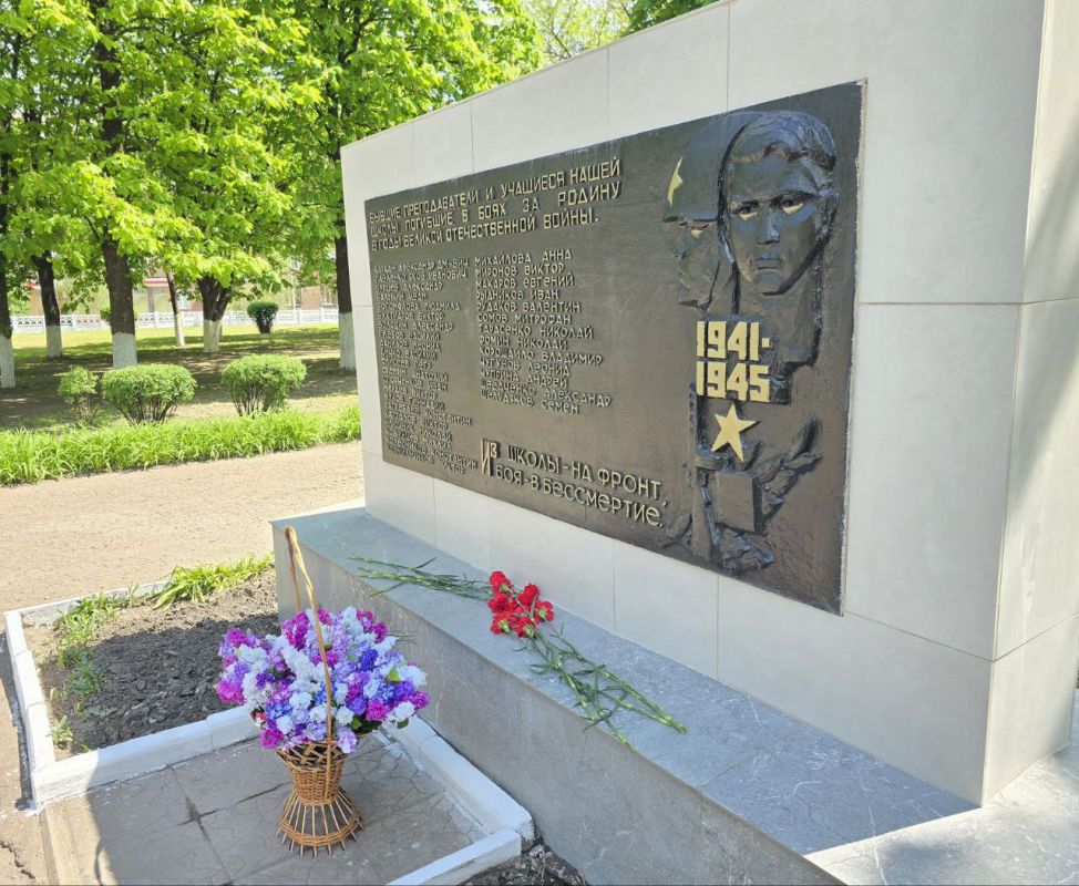 ������� ������: �� ���������� ����������� ������ 2 ���������� �������� � ��������� �������� � �������� �����, �������� �� ����� ������� ������������� �����