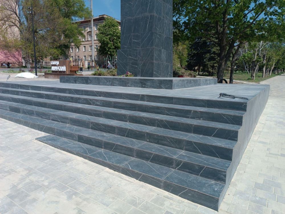 Игорь Лызов: Амурчане завершили ремонт памятника Ленину в Амвросиевке