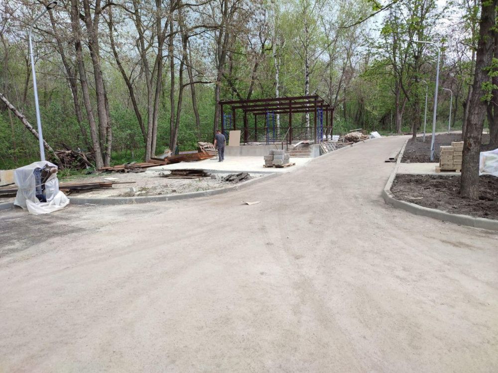 Игорь Лызов: Амурская область продолжает внутренние и наружные работы во втором корпусе реабилитационного центра Амвросиевки