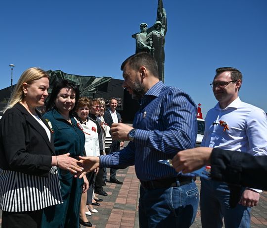 Денис Пушилин принял участие в передаче 65 санитарных автомобилей медучреждениям региона