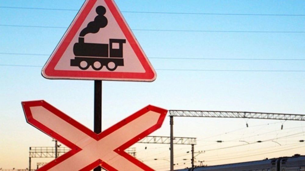 Игорь Лызов: Вниманию водителей!. 5 мая будут производиться работы по капитальному ремонту железнодорожного переезда на участке дороги "Донецк -Харцызск-Амвросиевка-до границы Ростовской области"