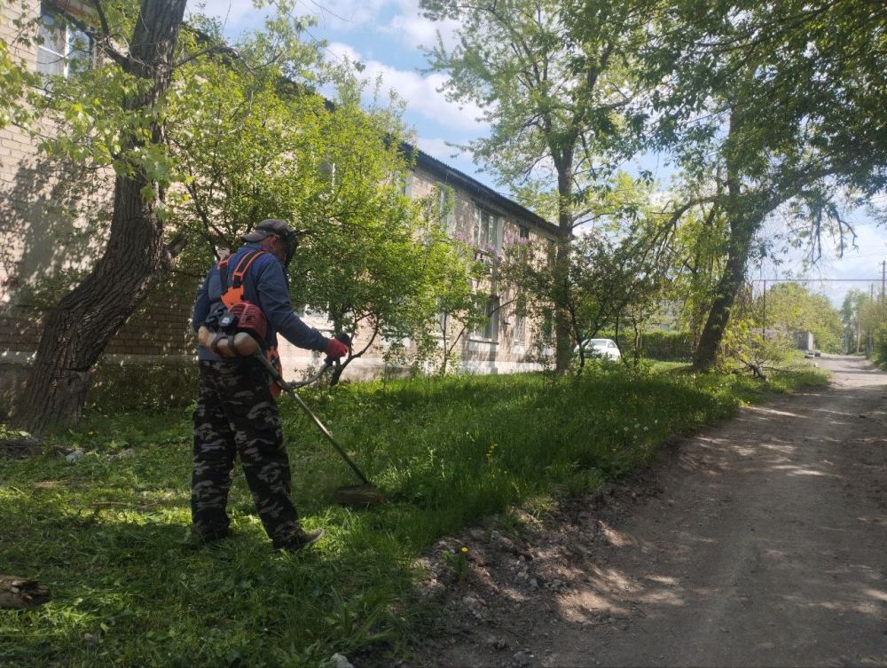 В Ждановке ведутся работы по благоустройству