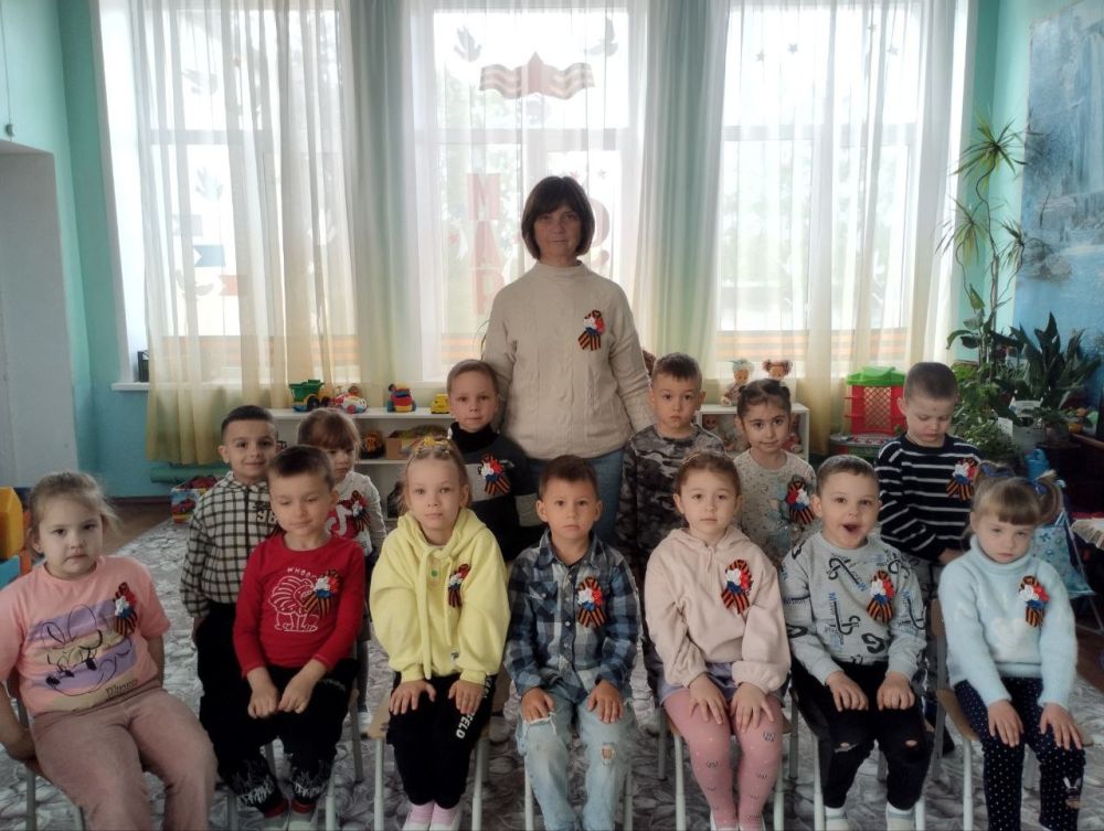 Дошкольники Ждановки присоединились к акции «Георгиевская ленточка»