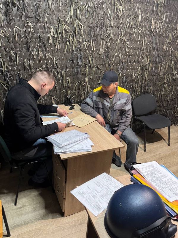 Жители Курахово продолжают получать первоочередные государственные услуги