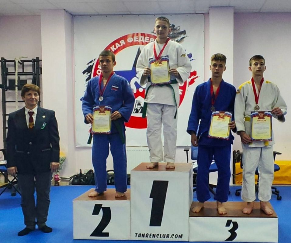 ������ ��������: ������� ������ ���. ����������� �. �. ���������� ������� ������� � �������� ���������� ��� �� ��� ���� �� ����� ������ �� ����� ����� ������ � ������� �� 18 ��� (2009-2011 �. �.), ����������� 80-����� ������...