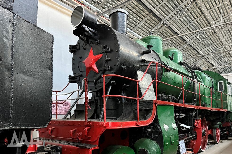 ФОТО: Трофейный ТЭ-6115 и паровоз из 20-х. Какие еще раритеты есть в музее Донецкой ЖД