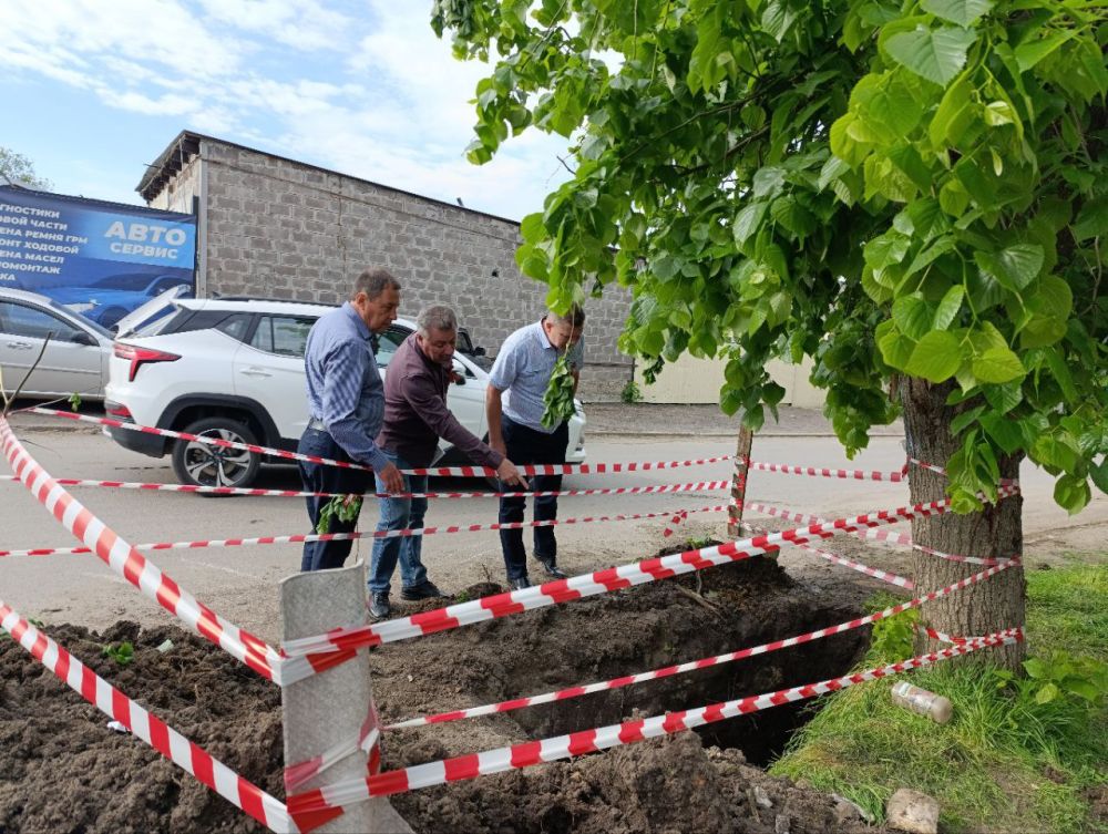 Константин Зинченко: По поручению Главы ДНР Дениса Пушилина выехал по обращению жителей для решения проблемы с водоснабжением