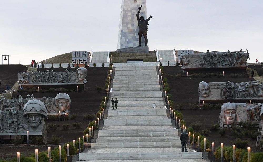 Александр Волошин: Поздравляю с 80-летием Победы в Великой Отечественной войне — победы, которая определила судьбу не только нашей страны, но и всего мира