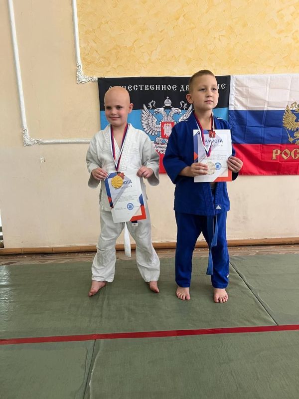 8  2025        ,     .. .  50       