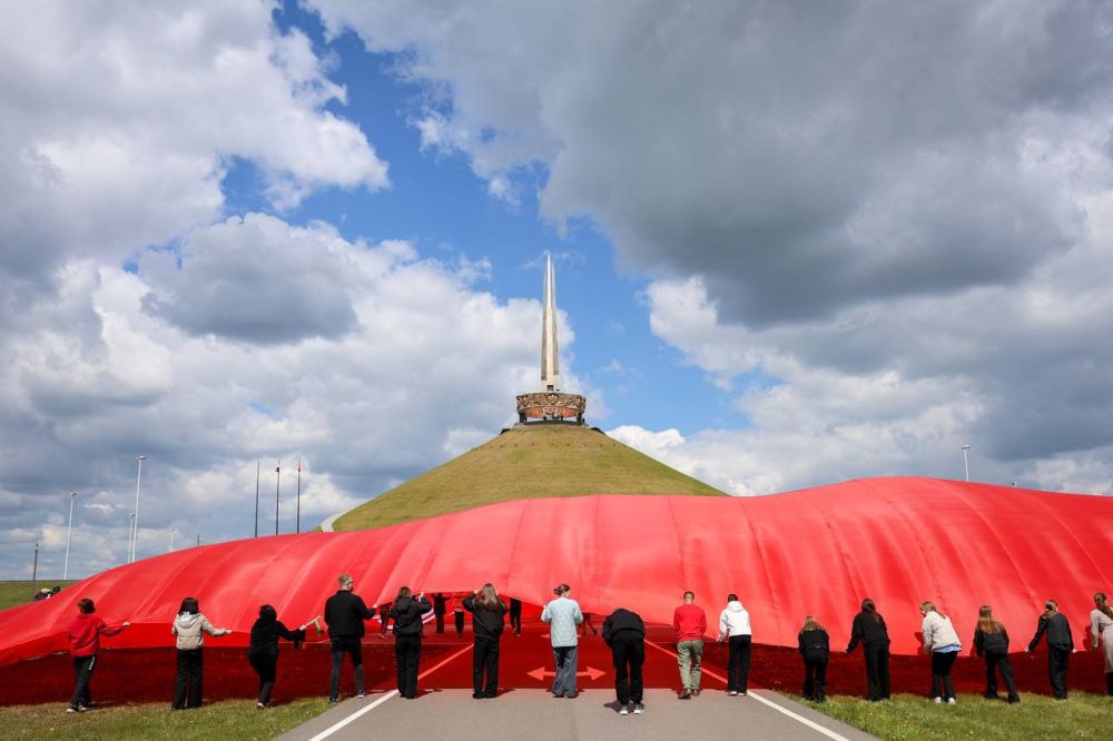Александр Волошин: #НЕПОКОРЁННЫЕ2025. Сегодня экспедиция прибыла в мой родной Минск — город, переживший ужасы войны, но так и не склонившийся