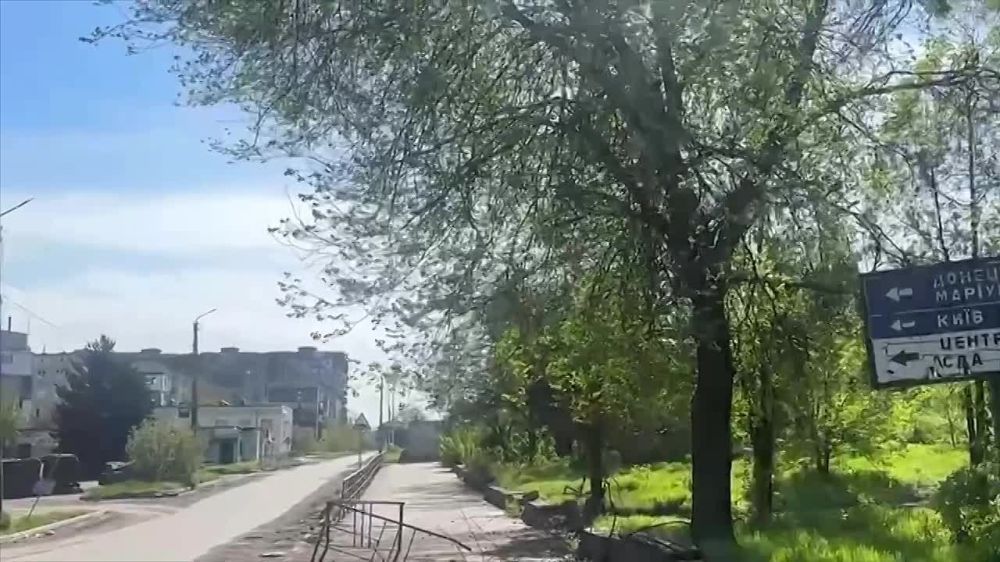 В Селидово полицейские обнаружили и уничтожили украинский беспилотник самолетного типа, который летел в направлении жилых кварталов