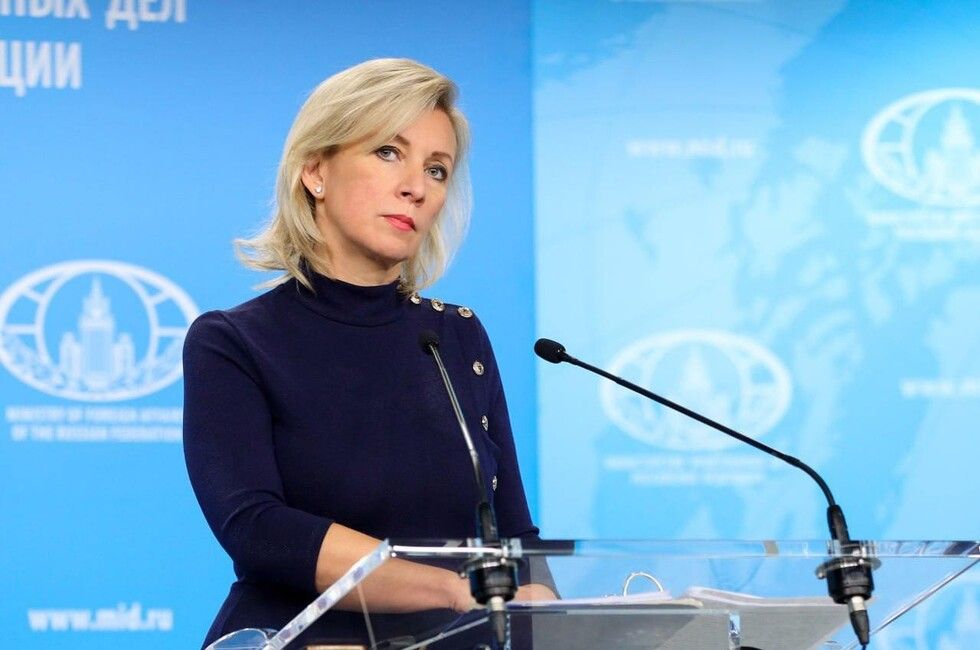 Захарова назвала Зеленского «клоуном и неудачником»