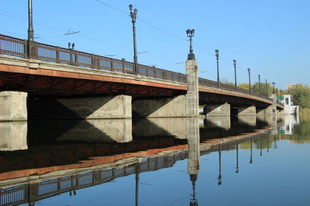 Андрей Чертков: Дороге друзья!. Уже завтра утром часть моста через Кальмиус по проспекту Ильича будет перекрыта