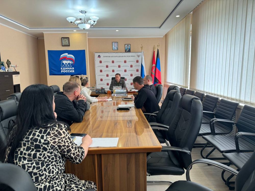 Константин Зинченко: Провел прием граждан совместно с представителями профильных управлений и отделов администрации