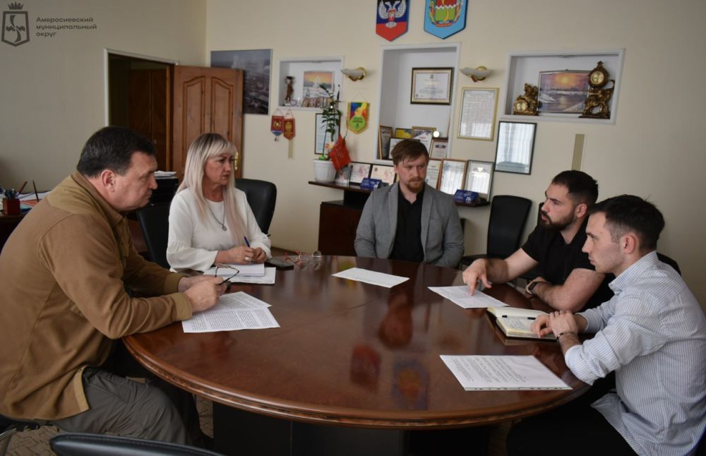 Игорь Лызов: Встретился с представителями Министерства молодёжной политики ДНР