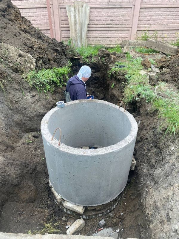 Аварийно-восстановительная бригада региона-шефа помогает решать коммунальные проблемы ждановцев