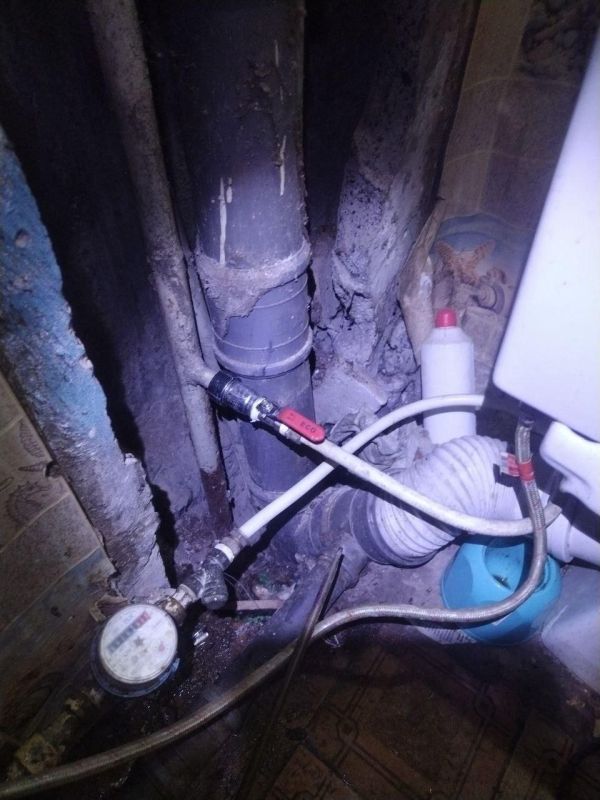 Специалисты Магаданской области оперативно устраняют коммунальные аварии в Ждановке